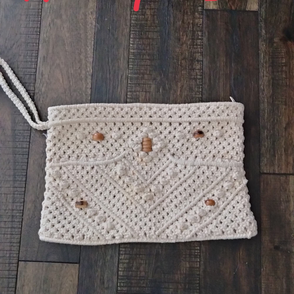 MCI Chic Crochet Wristlet in Cream